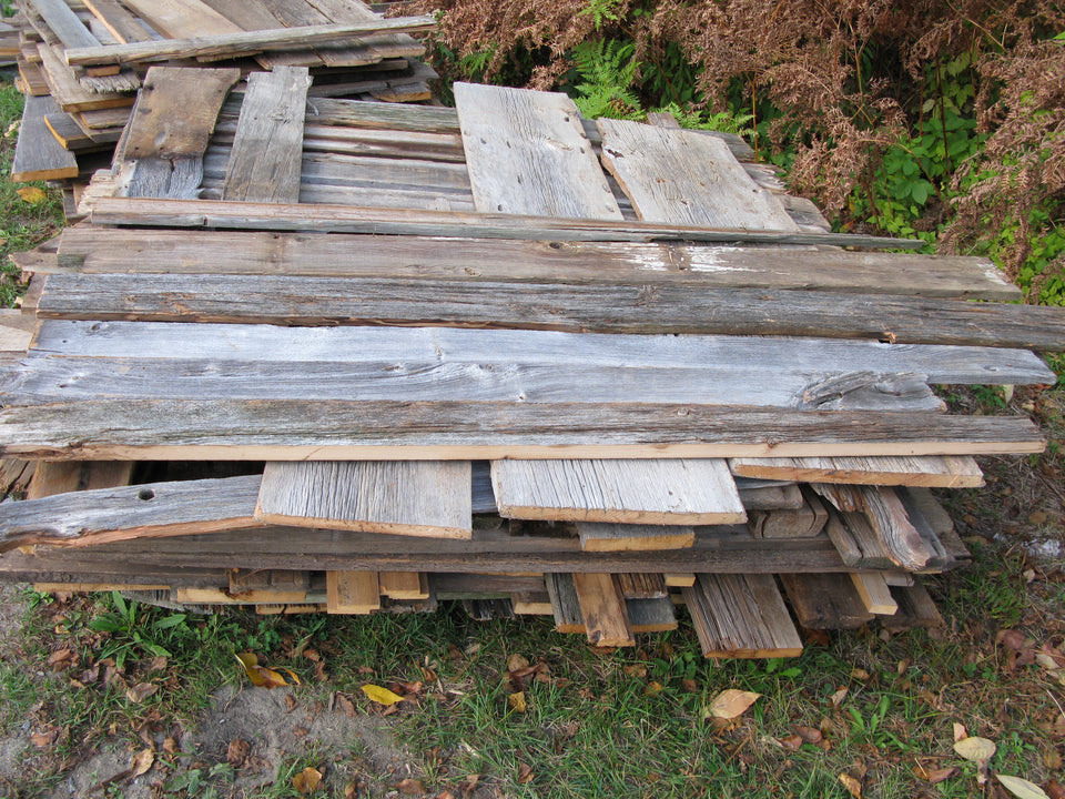 Barn Board Value Pile. 1" x 6"-12". 4'-6' lengths.  SKU 1088