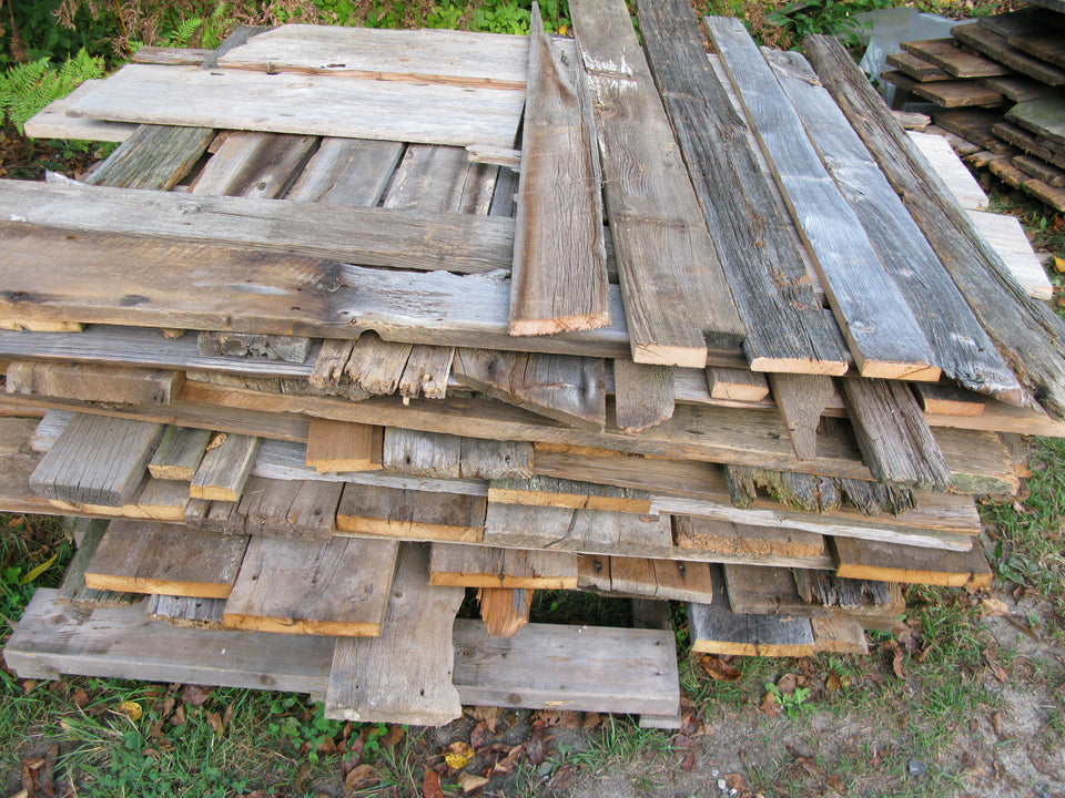 Barn Board Value Pile. 1" x 6"-12". 4'-6' lengths.  SKU 1088